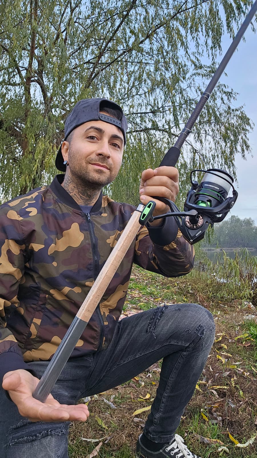 Kit Feeder Complet 3.90m – Mulinetă + Fir + Picheți Inox + Suporturi + Penar 8 Riguri